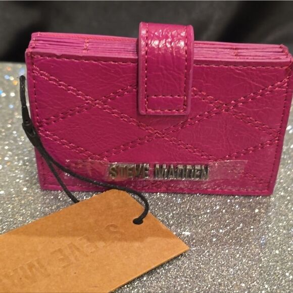 Steve Madden BFlora CC Wallet- Fushia - Picture 3 of 5